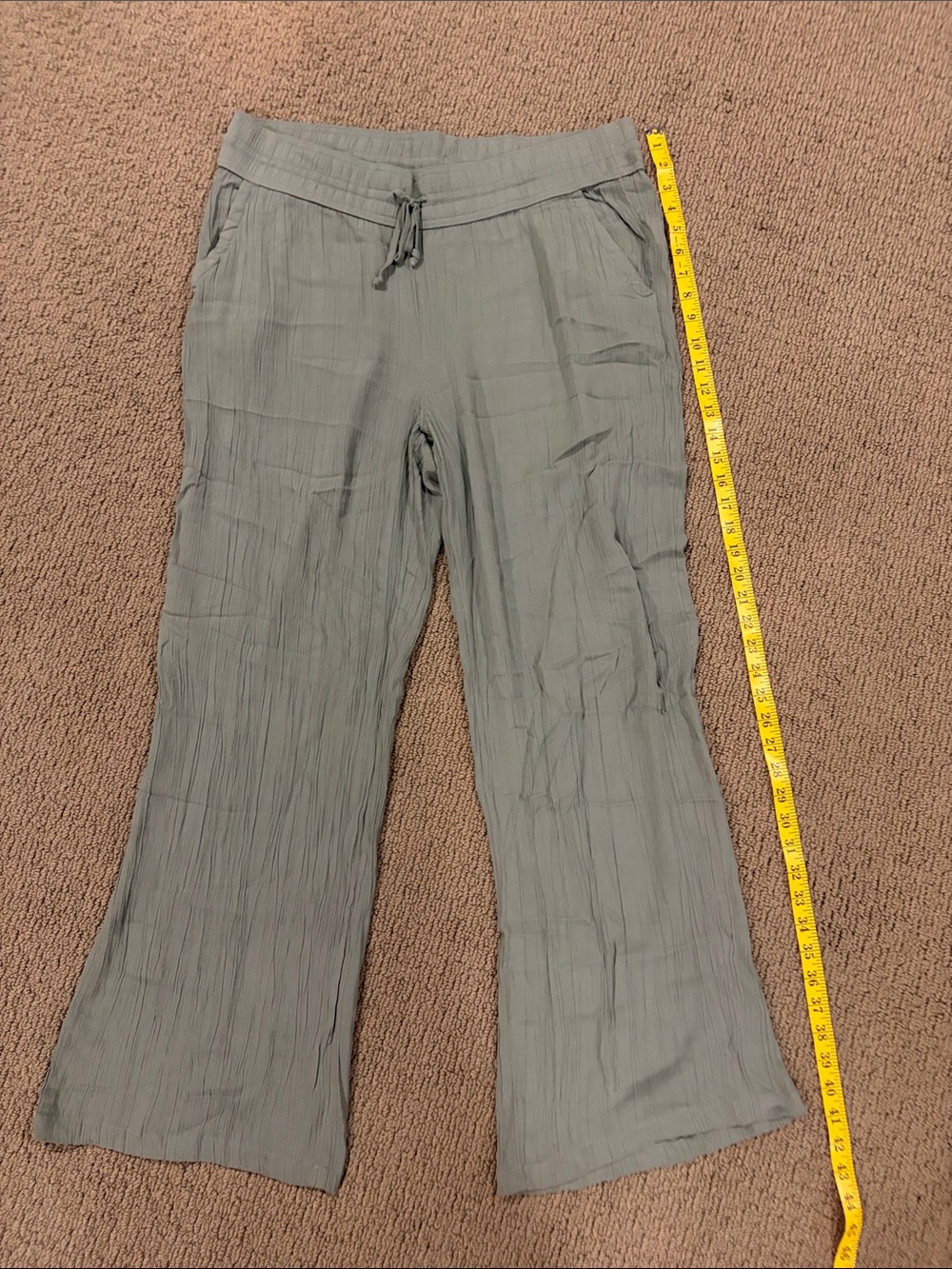 Prana women’s Gray / greenish Wide-Leg Pull-On Pants with pockets Size XL